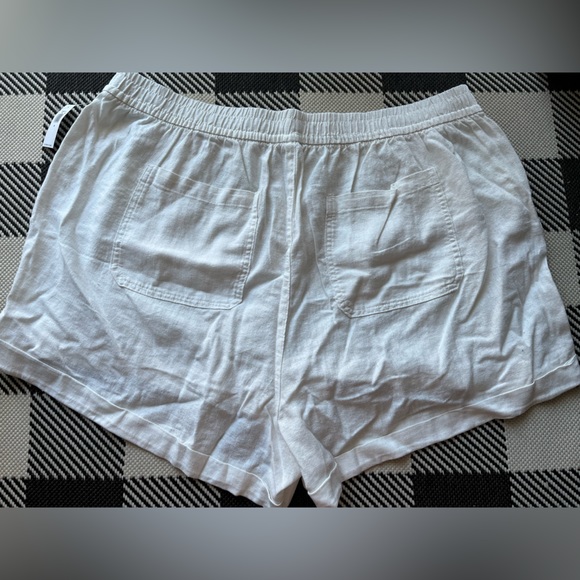 NWT 2X White Linen Old Navy Shorts 🤍 - Picture 6 of 9
